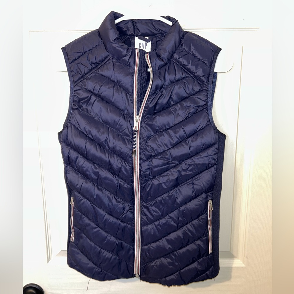 GAP Navy Blue Puffer Vest